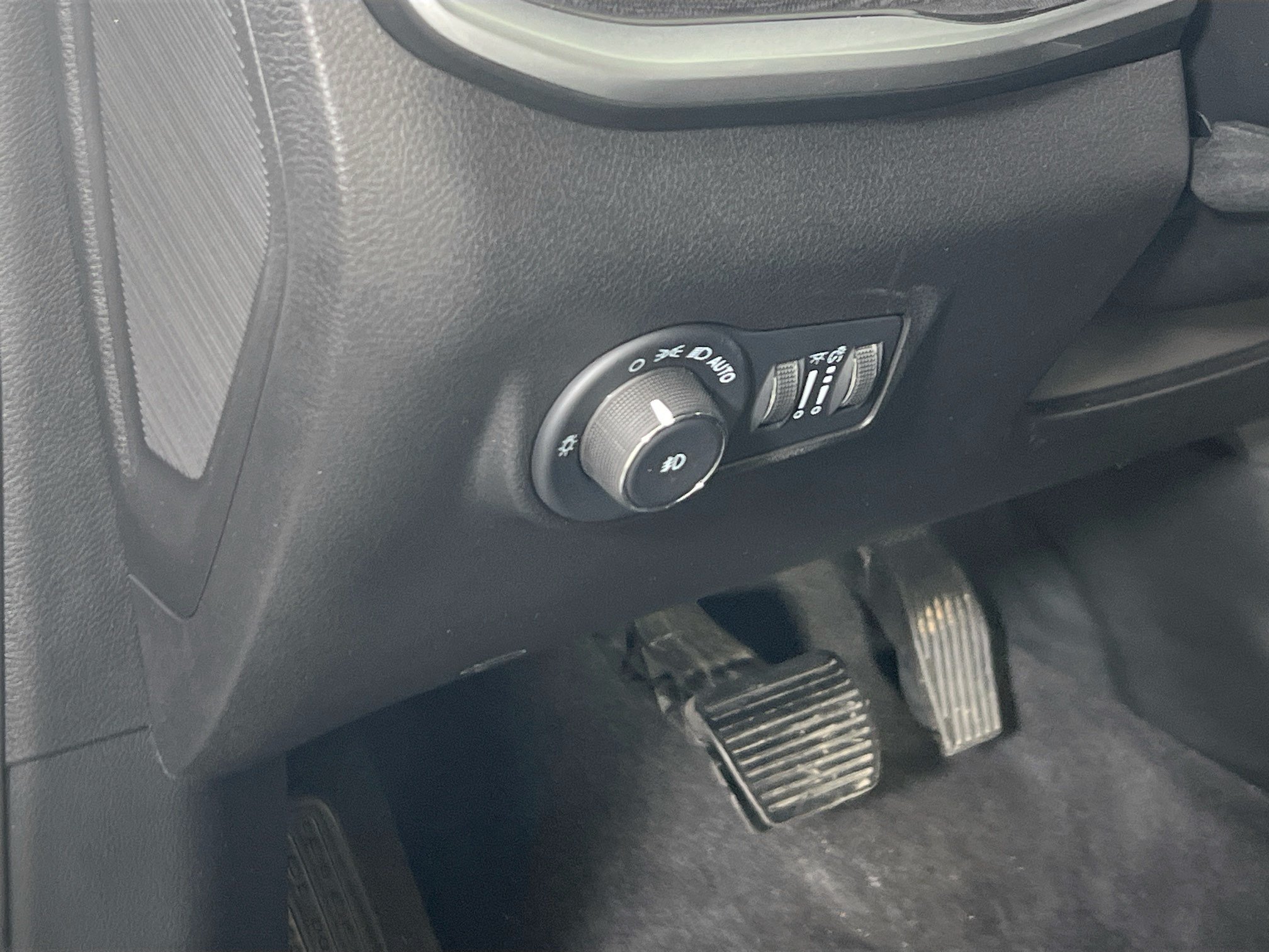 Used 2022 Jeep Compass Latitude AWD/4WD image 10