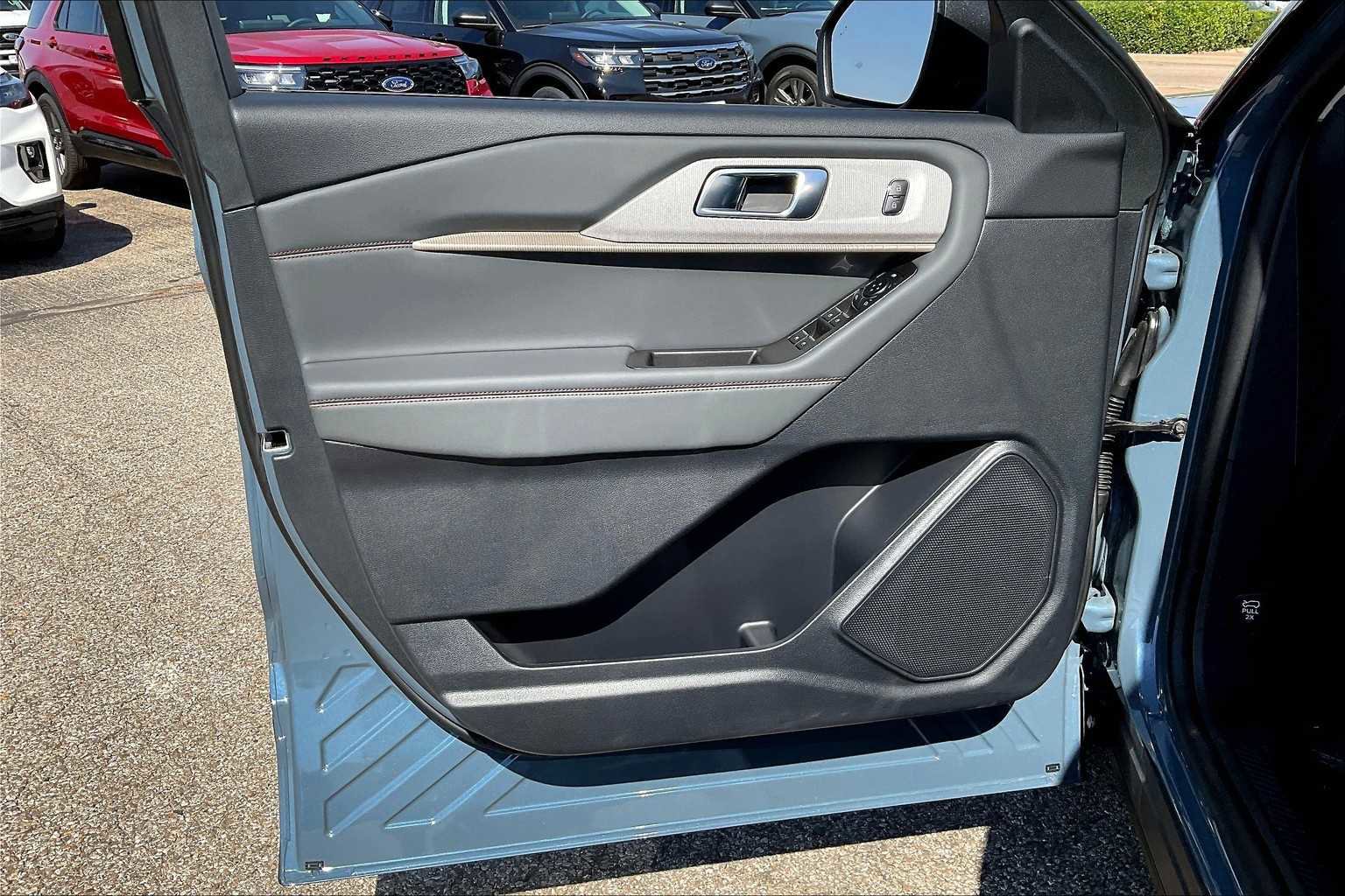 New 2025 Ford Explorer Active image 10