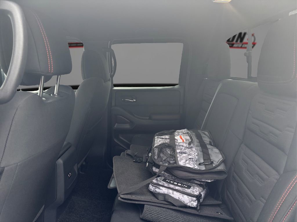 Certified 2025 Nissan Frontier PRO-4X image 10