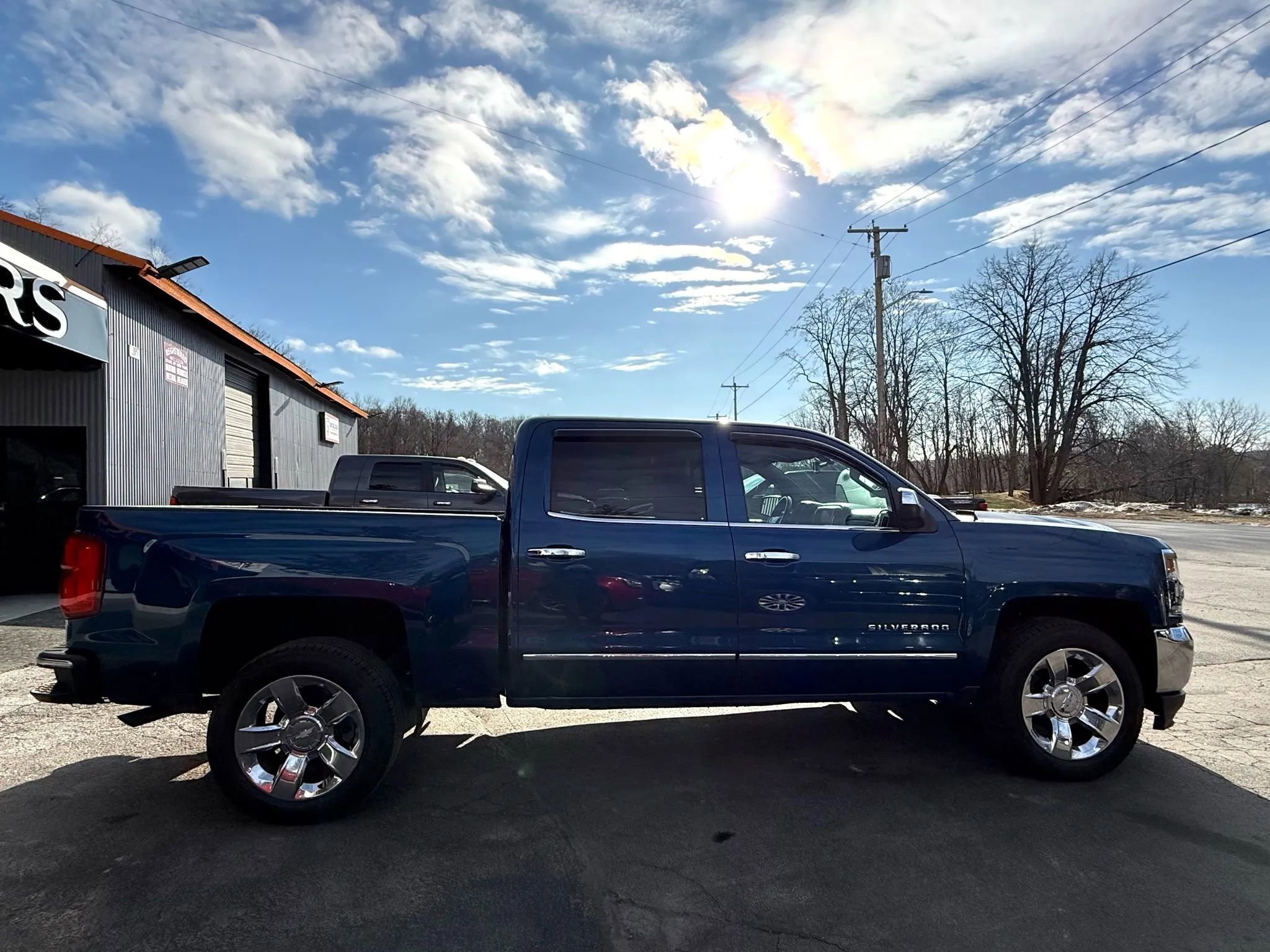 Used 2017 Chevrolet Silverado 1500 LTZ w/ Sport Package image 7