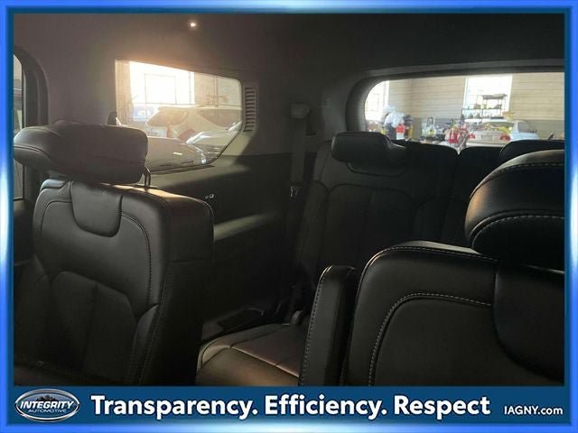 Used 2023 Jeep Grand Cherokee L Limited AWD/4WD image 13