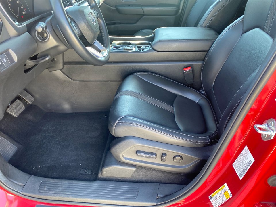 Certified 2025 Honda Pilot Touring image 34