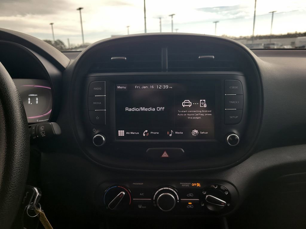 Used 2024 Kia Soul LX w/ Option Group 015 image 17