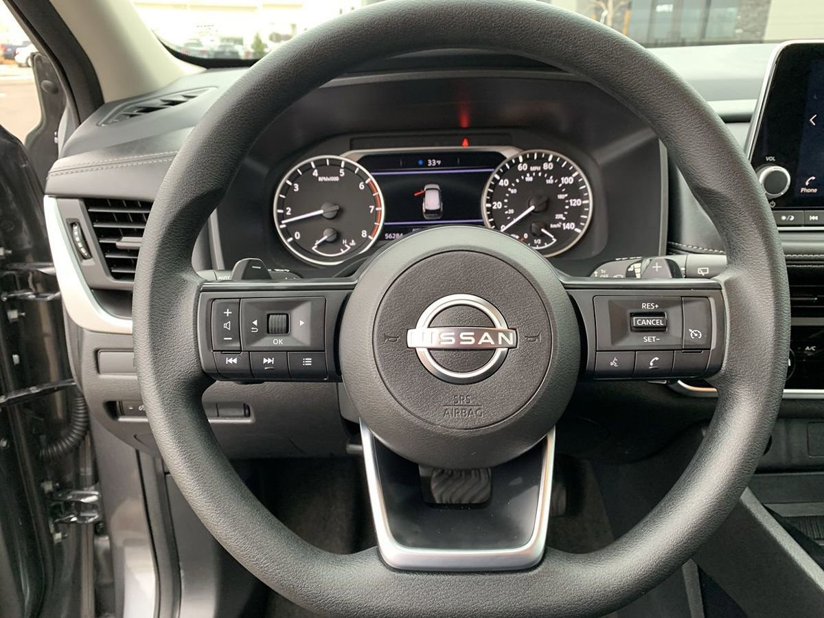 Used 2024 Nissan Rogue S image 16