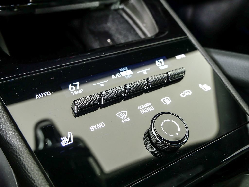 Certified 2024 Porsche Cayenne Coupe AWD/4WD image 16