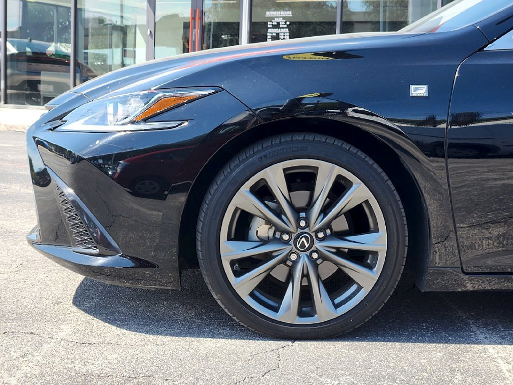 Used 2020 Lexus ES 350 F Sport w/ Accessory Package 2 FWD image 9