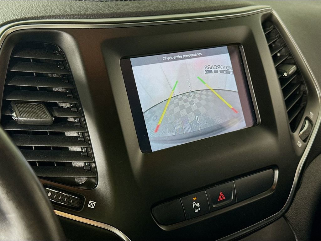 Used 2020 Jeep Cherokee Latitude Plus w/ Cold Weather Group image 13