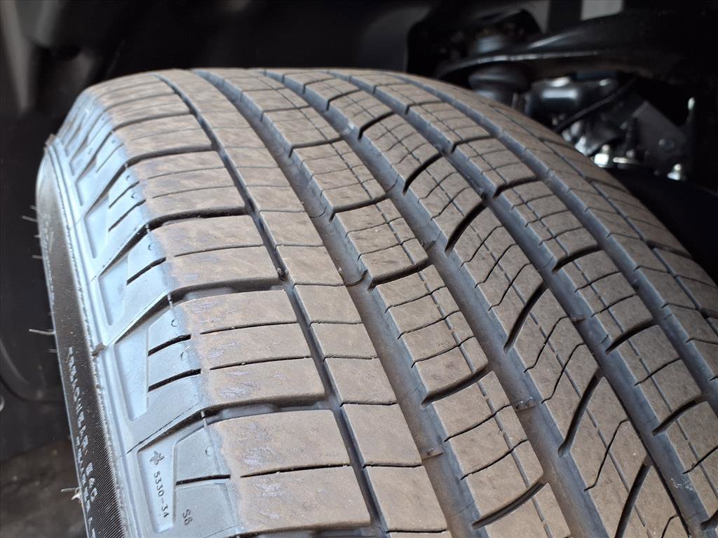 Used 2025 Nissan Frontier SV image 35