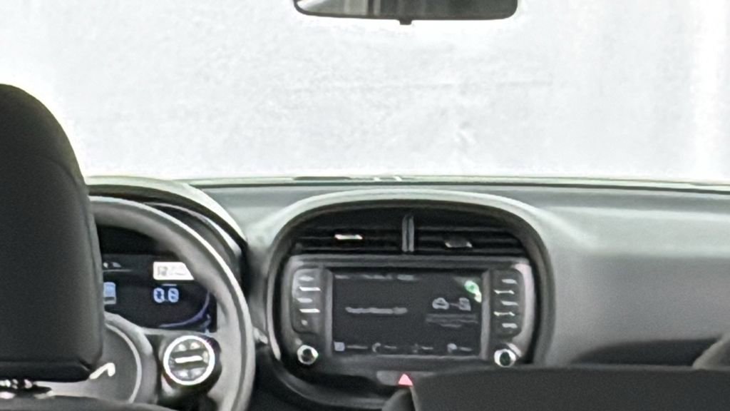 New 2025 Kia Soul LX image 16