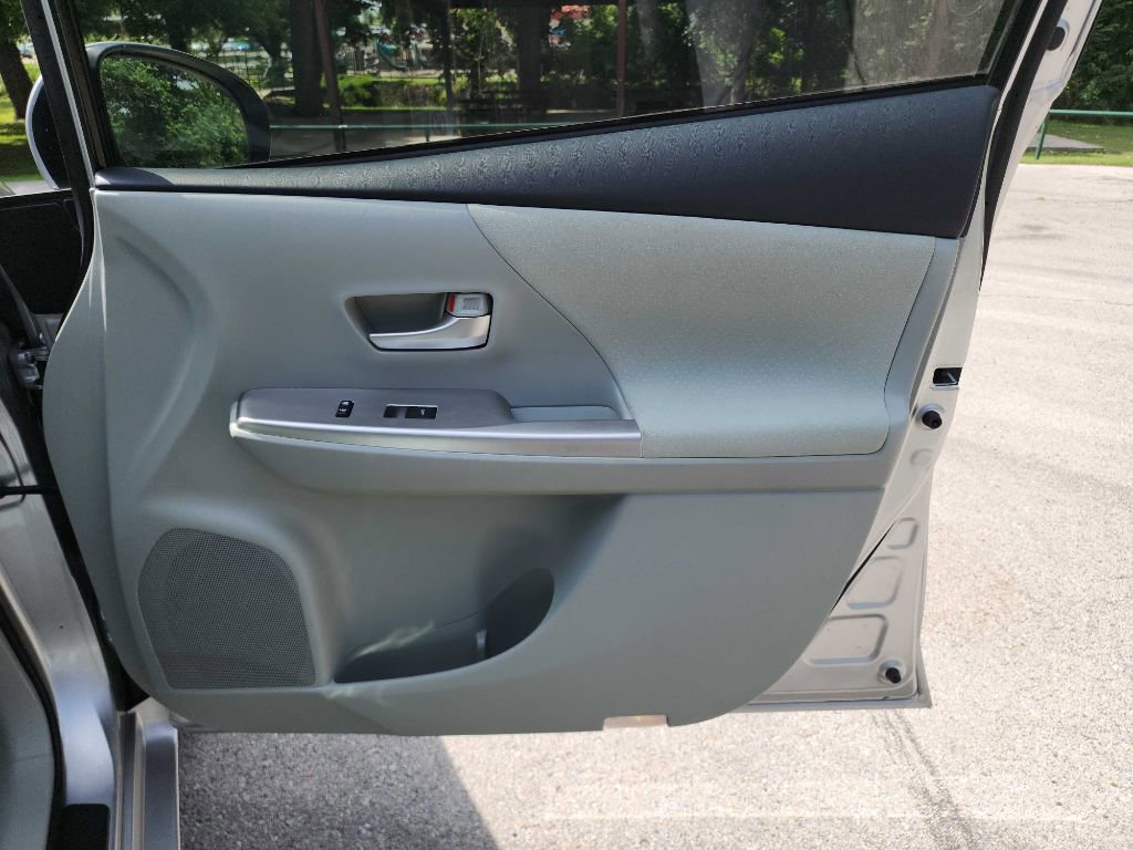 Used 2012 Toyota Prius V Three FWD image 25