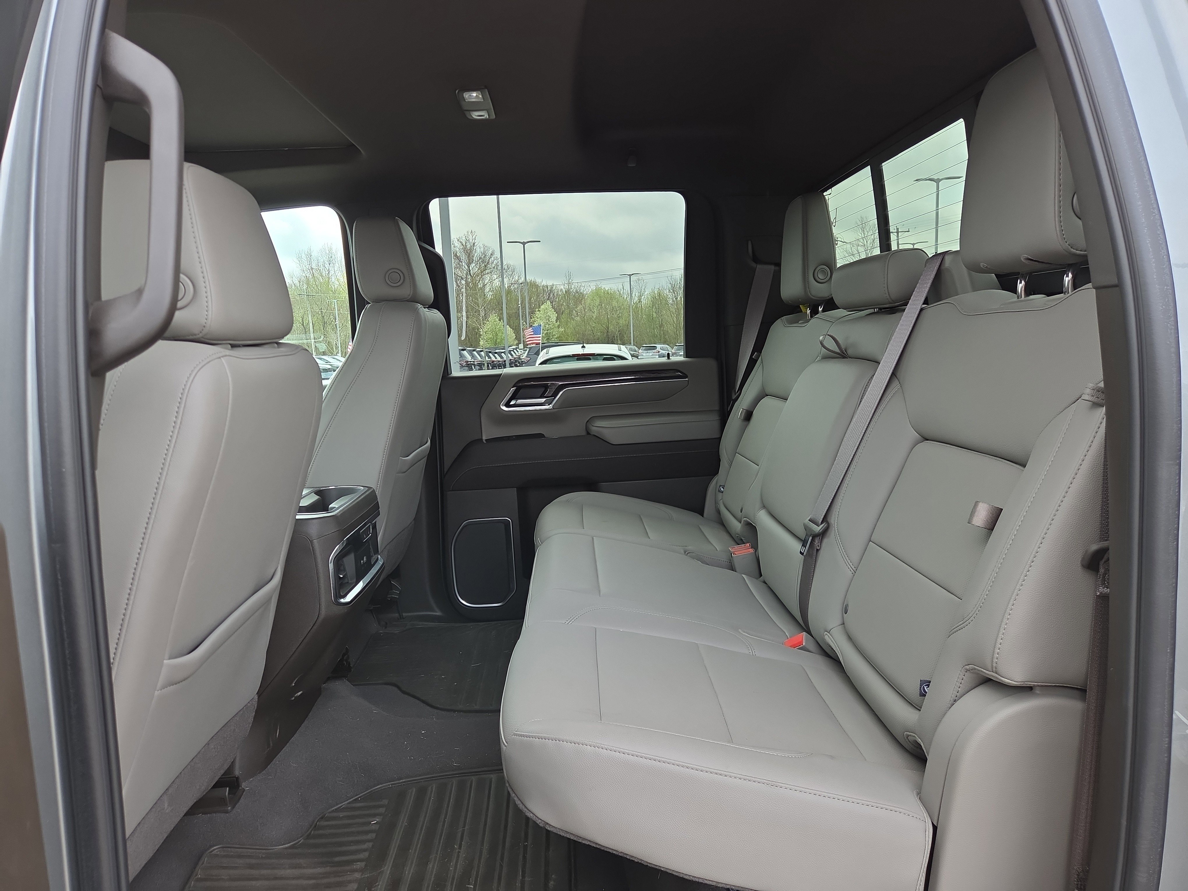 Used 2024 Chevrolet Silverado 2500 LTZ w/ LTZ Plus Package image 11