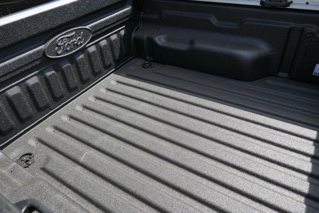 New 2025 Ford Maverick Lariat w/ Black Appearance Package image 8