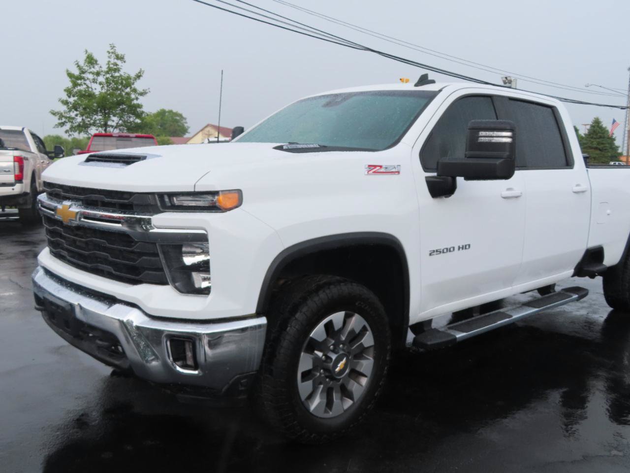 Used 2024 Chevrolet Silverado 2500 LT AWD/4WD image 10