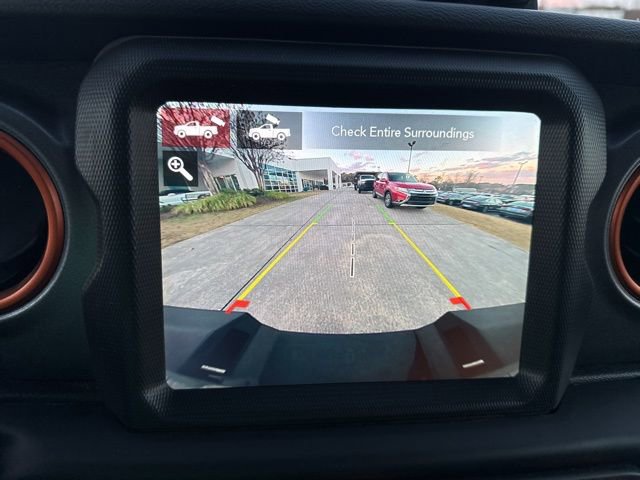 Used 2022 Jeep Gladiator Mojave w/ Trailer Tow Package image 27