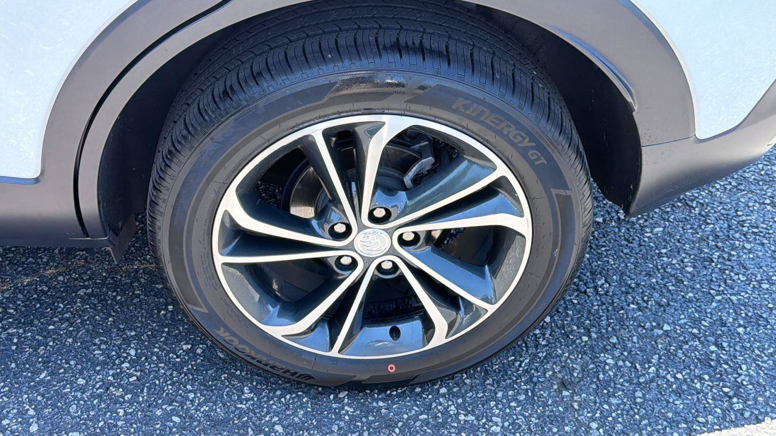 Used 2022 Buick Encore GX Essence FWD image 9