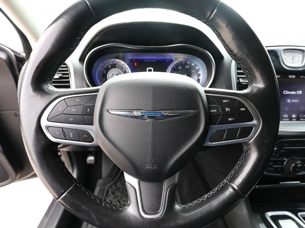 Used 2021 Chrysler 300 Touring L RWD image 15