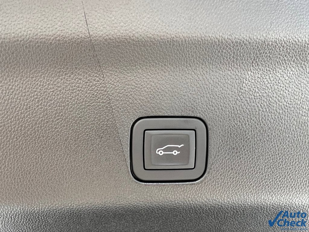 Used 2024 Chevrolet Tahoe High Country w/ Premium Package image 25