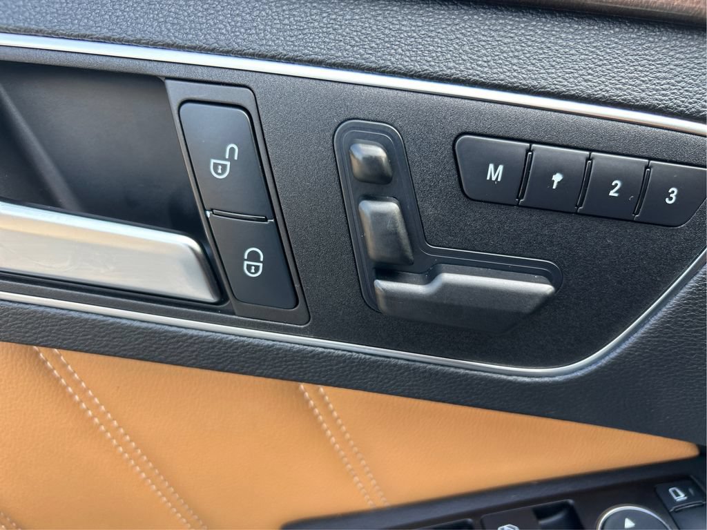Used 2013 Mercedes-Benz E 350 Sedan image 46