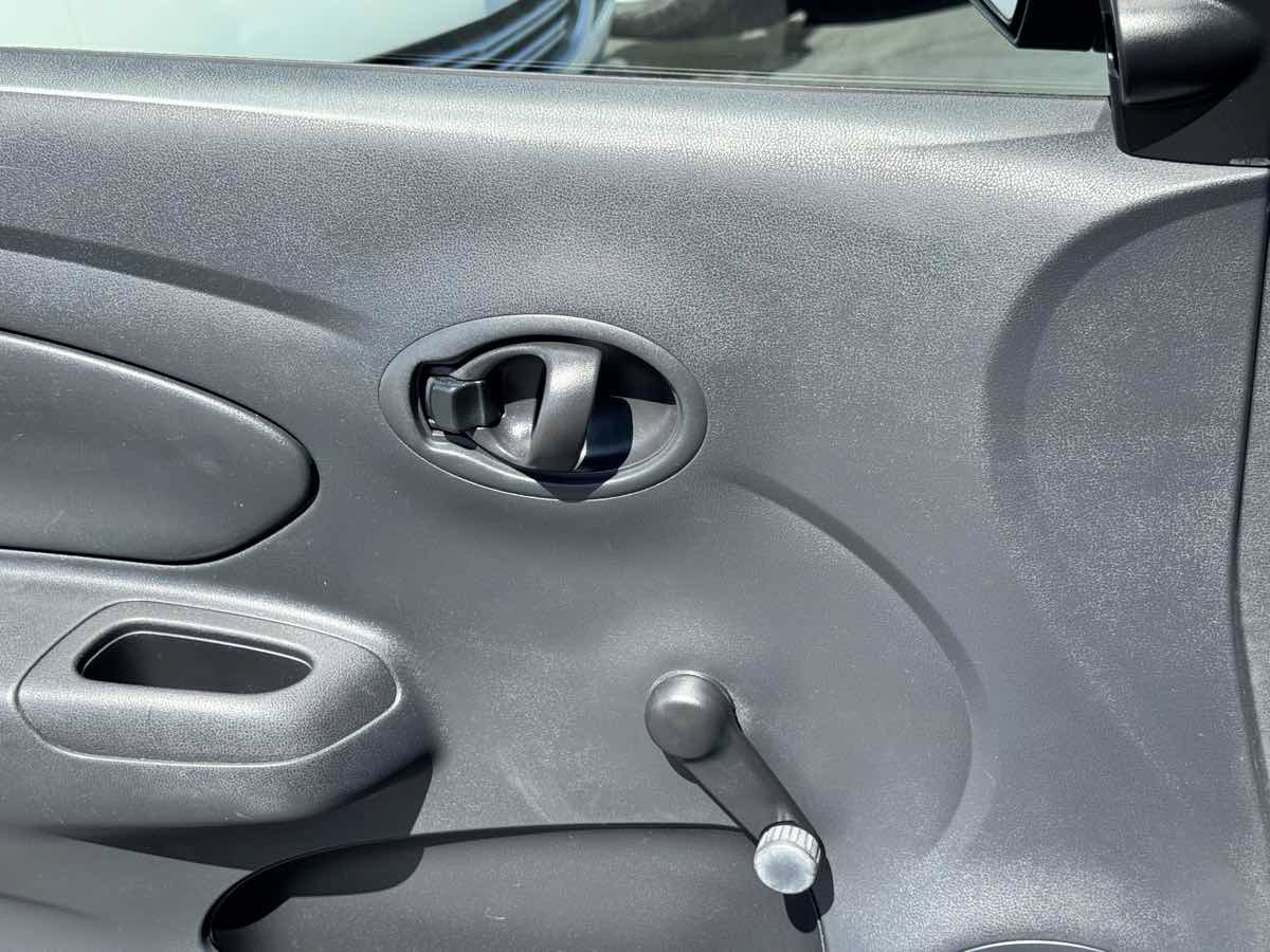 Used 2014 Nissan Versa S Plus FWD image 37