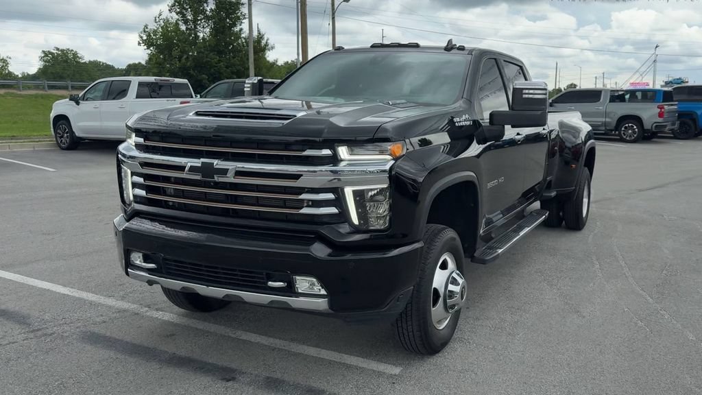 Used 2023 Chevrolet Silverado 3500 High Country AWD/4WD image 2