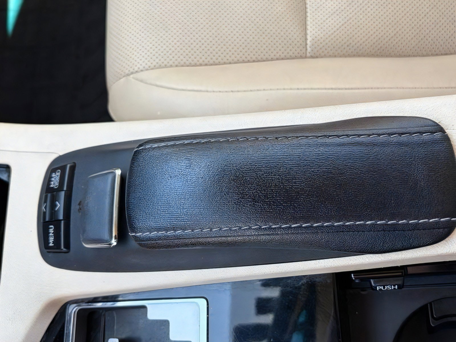 Used 2013 Lexus ES 300h w/ Luxury Pkg FWD image 29