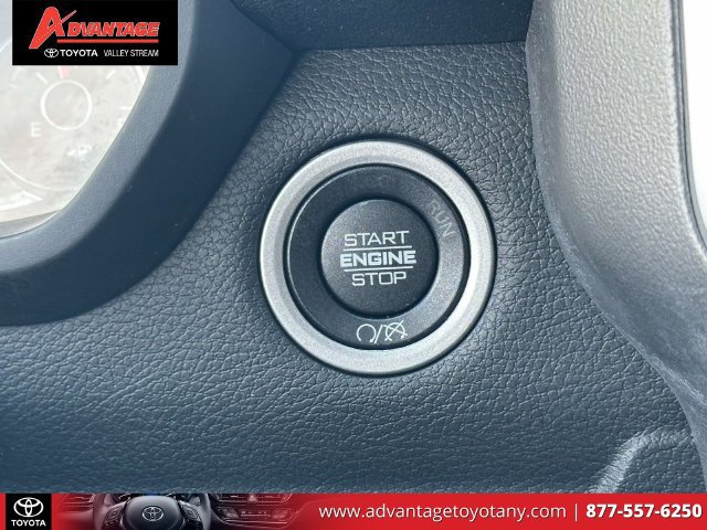 Used 2024 RAM 2500 Big Horn w/ Night Edition AWD/4WD image 30