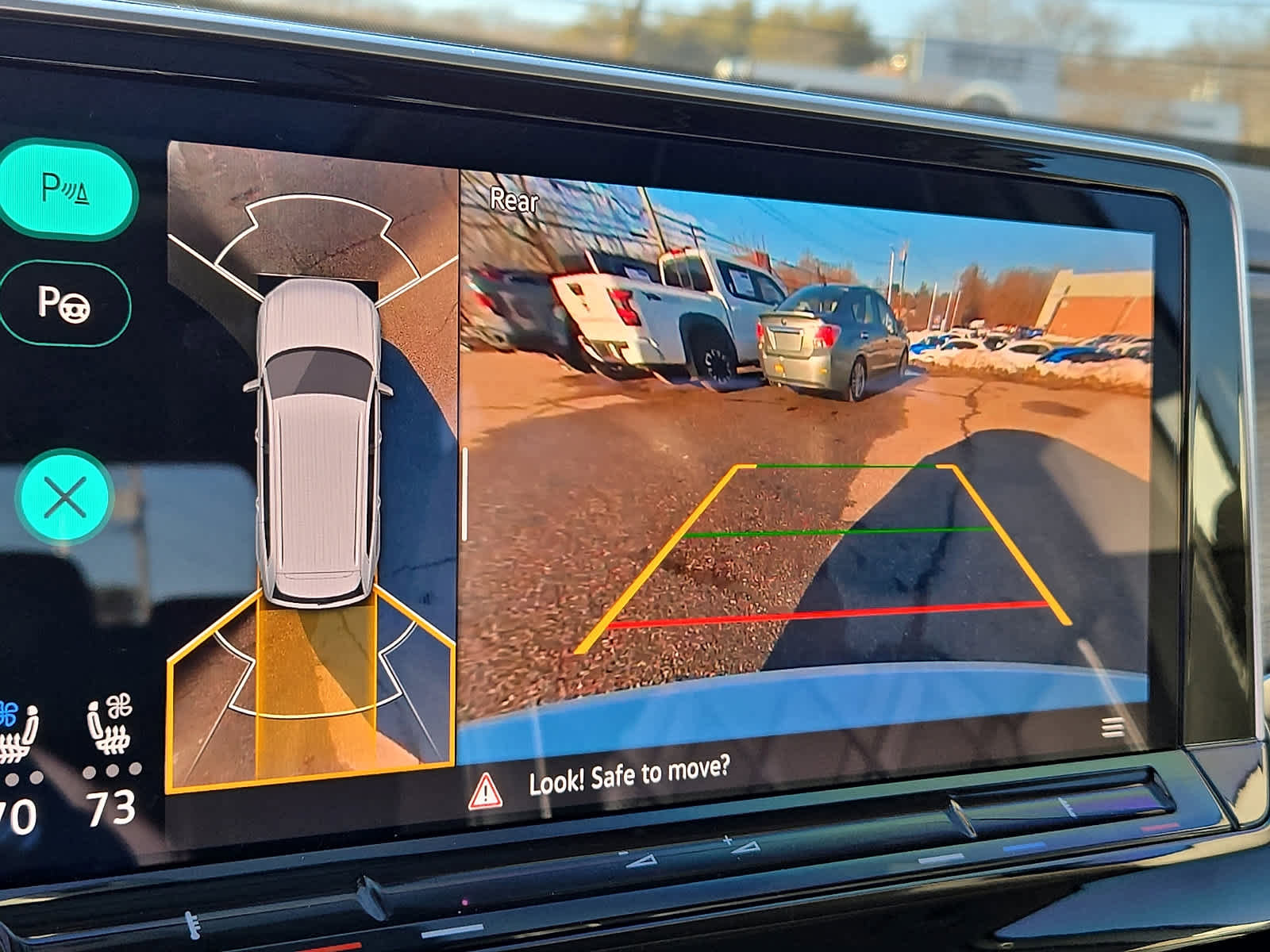 Used 2025 Volkswagen Atlas SEL Premium R-Line image 19