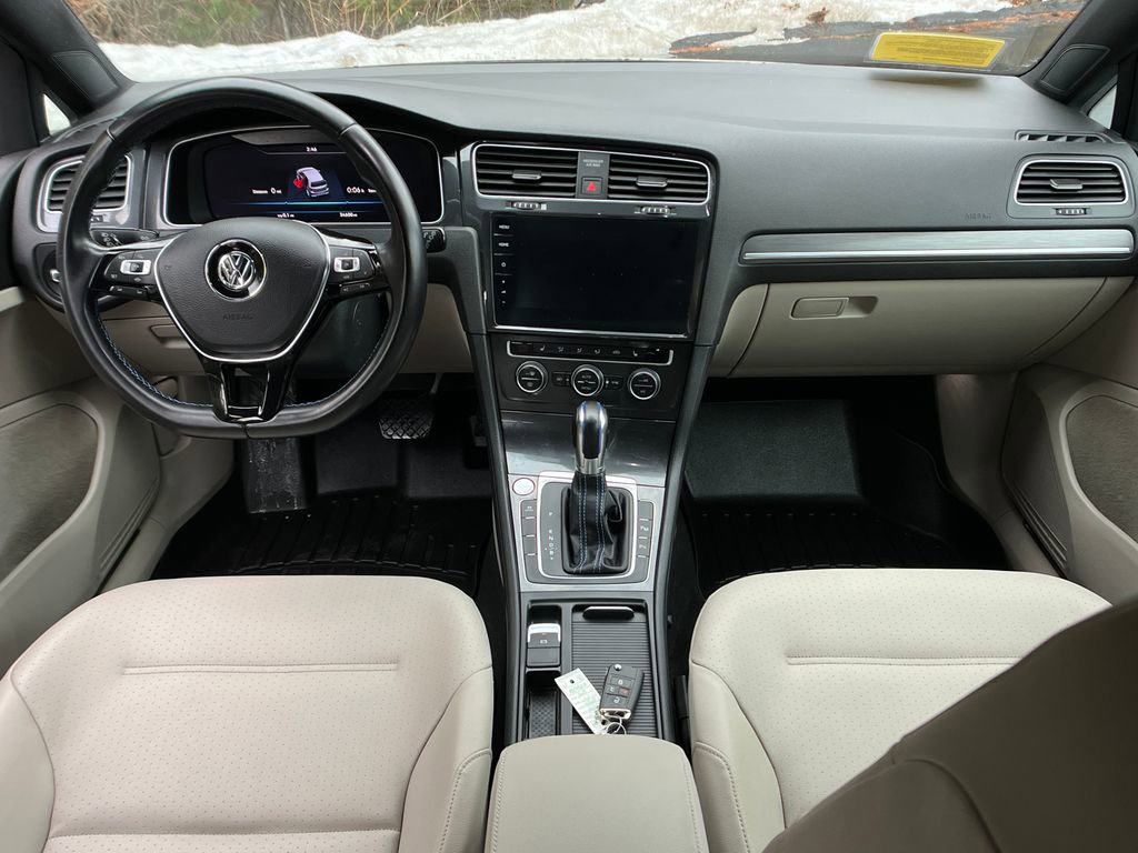 Used 2019 Volkswagen e-Golf SEL Premium image 13