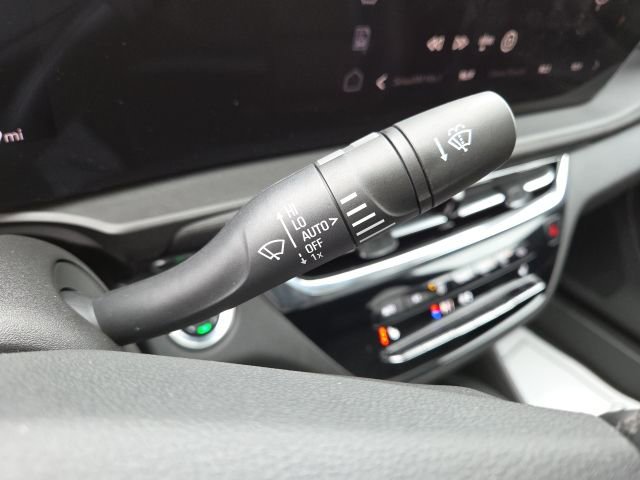 Used 2025 Buick Envista Avenir image 56