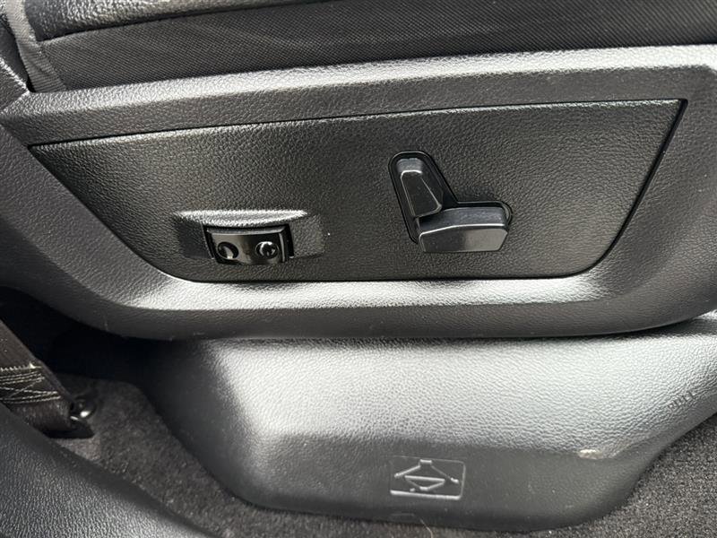 Used 2018 RAM 2500 Laramie w/ Sport Appearance Group AWD/4WD image 17