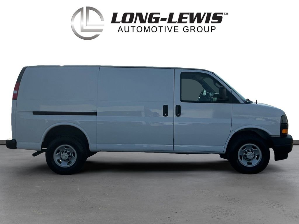 Used 2018 Chevrolet Express 2500 image 8