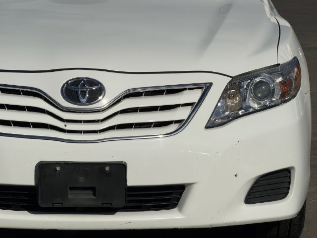 Used 2011 Toyota Camry FWD image 4