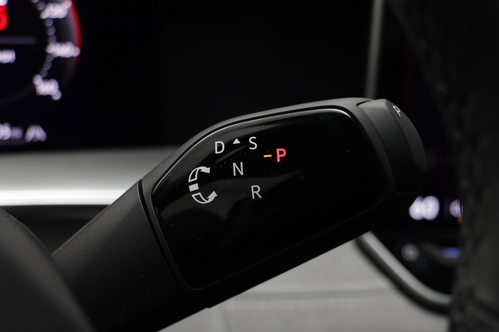 New 2026 Volkswagen Tiguan SE R-Line image 11