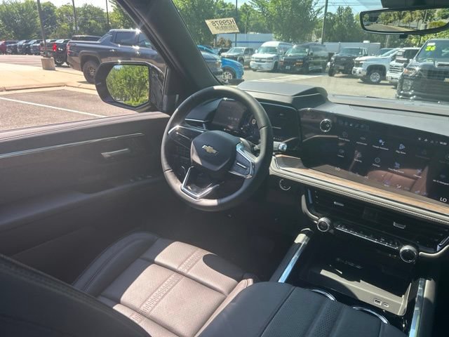New 2026 Chevrolet Suburban High Country w/ Sun And Tow Package AWD/4WD image 27