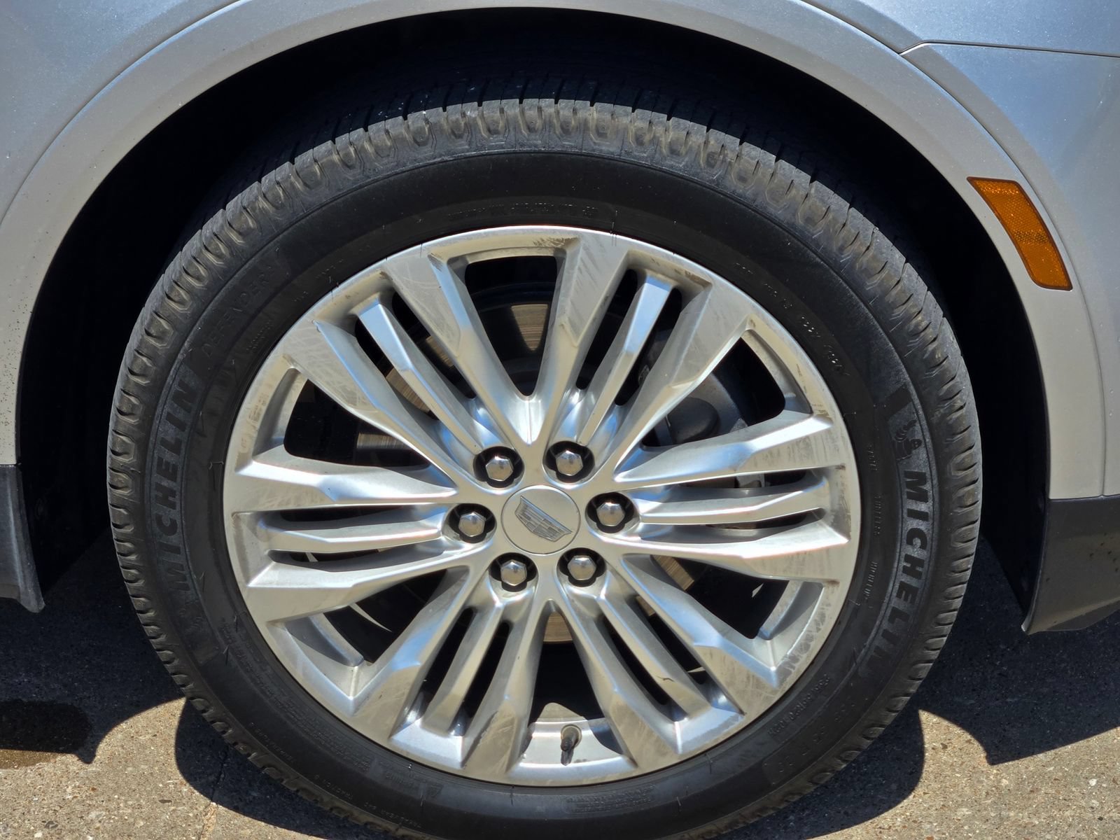 Used 2019 Cadillac XT5 Premium Luxury FWD image 9