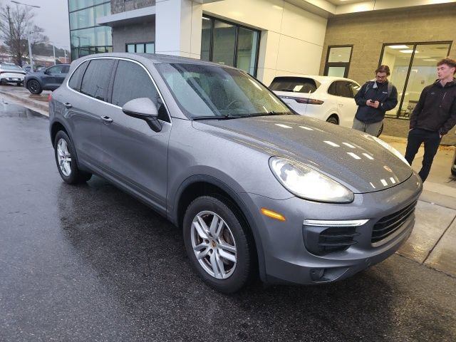Used 2016 Porsche Cayenne Base image 3
