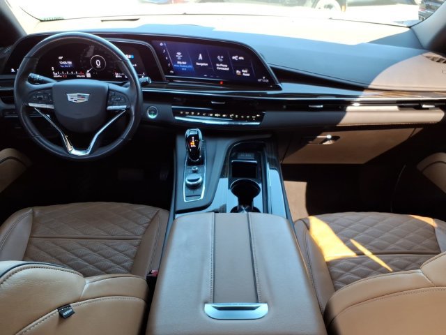 Used 2023 Cadillac Escalade Premium Luxury w/ LPO, Illumination Package AWD/4WD image 19