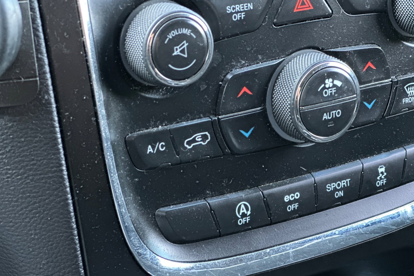 Used 2017 Dodge Durango SXT w/ 3rd Row Seating Group image 29