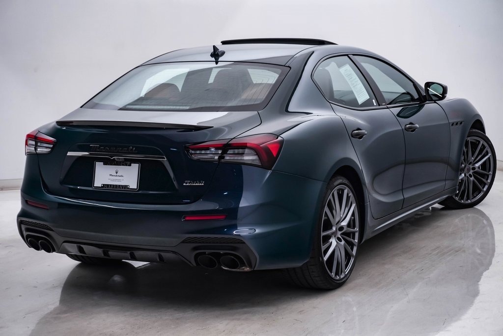 Used 2024 Maserati Ghibli Trofeo image 11