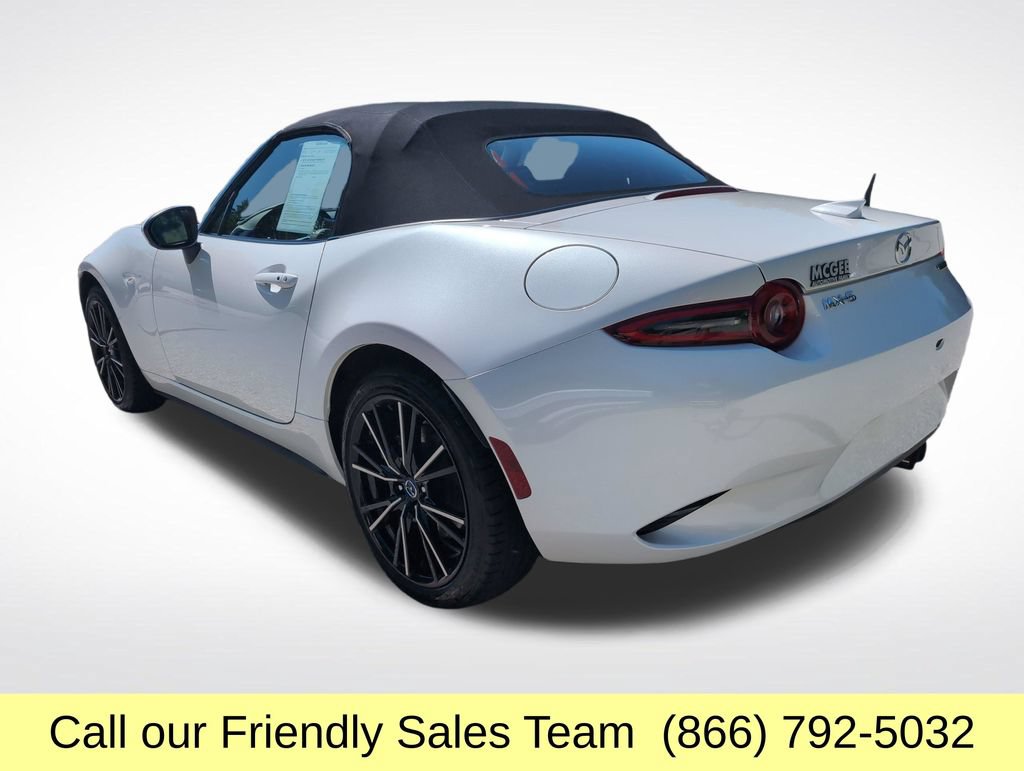 Used 2024 MAZDA MX-5 Miata Grand Touring RWD image 3