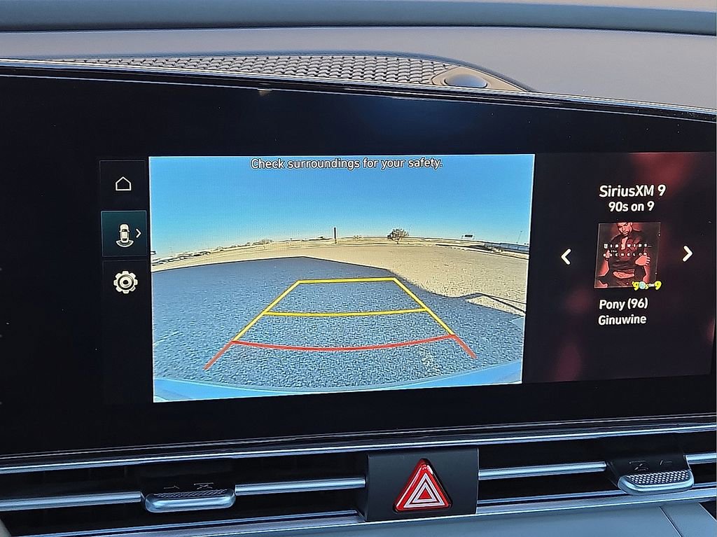 Used 2025 Hyundai Elantra Limited image 29