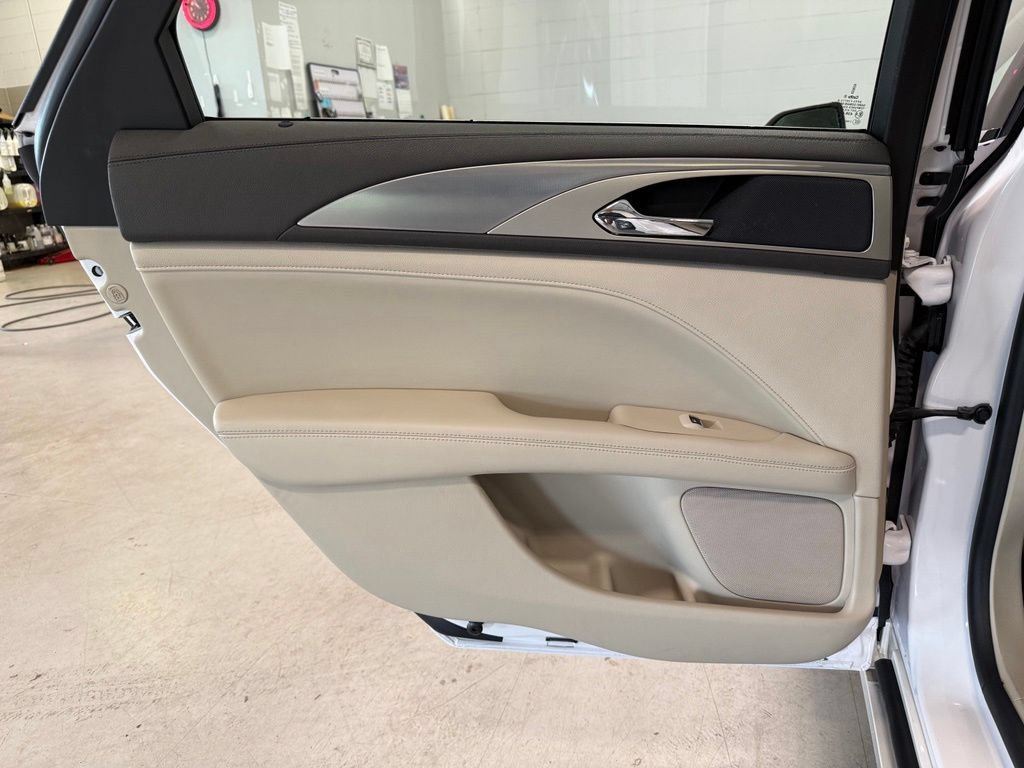 Used 2020 Lincoln MKZ w/ Convenience Package FWD image 12