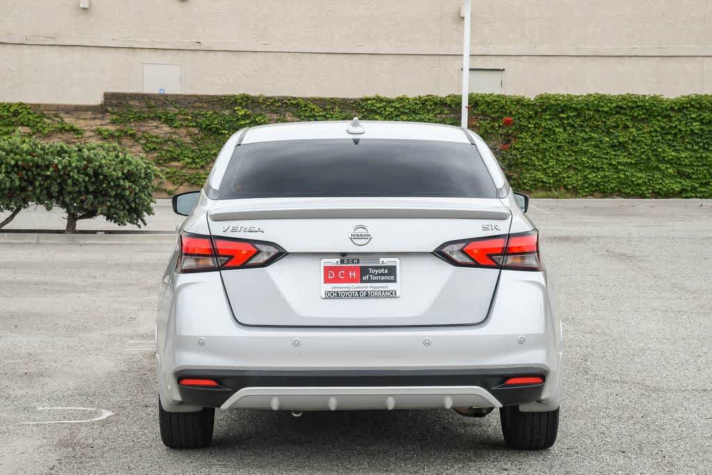 Used 2020 Nissan Versa SR FWD image 8
