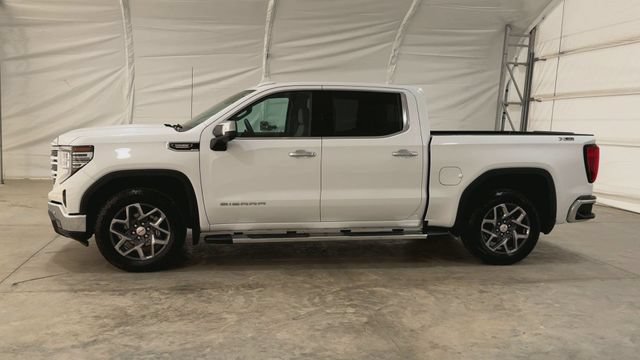 Used 2024 GMC Sierra 1500 SLT w/ SLT Premium Plus Package AWD/4WD image 9