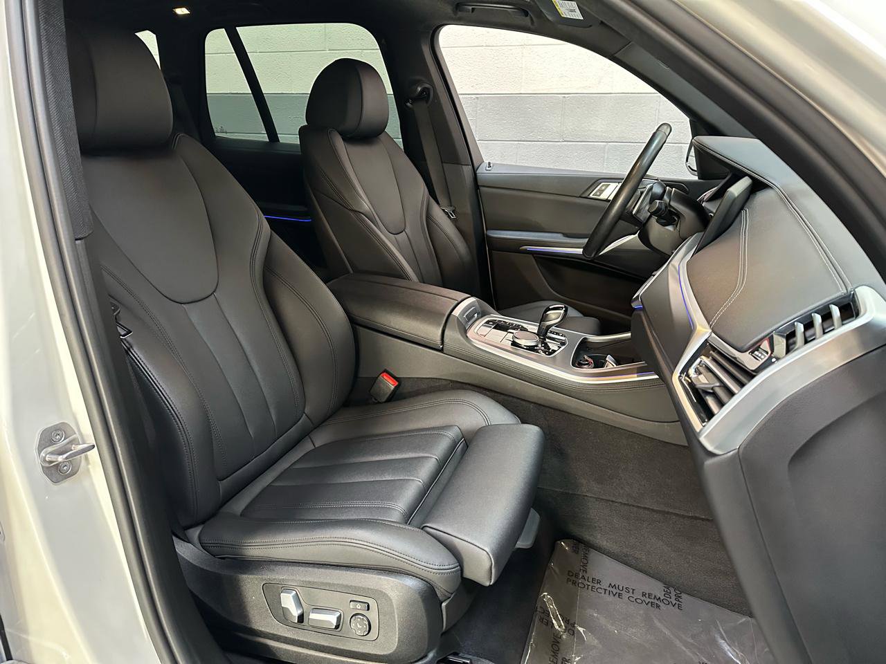 Used 2022 BMW X5 xDrive40i w/ Climate Comfort Package image 9