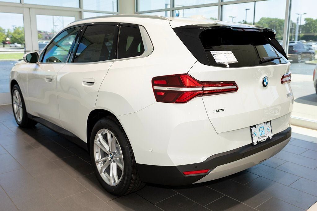 Used 2025 BMW X3 xDrive30i image 4
