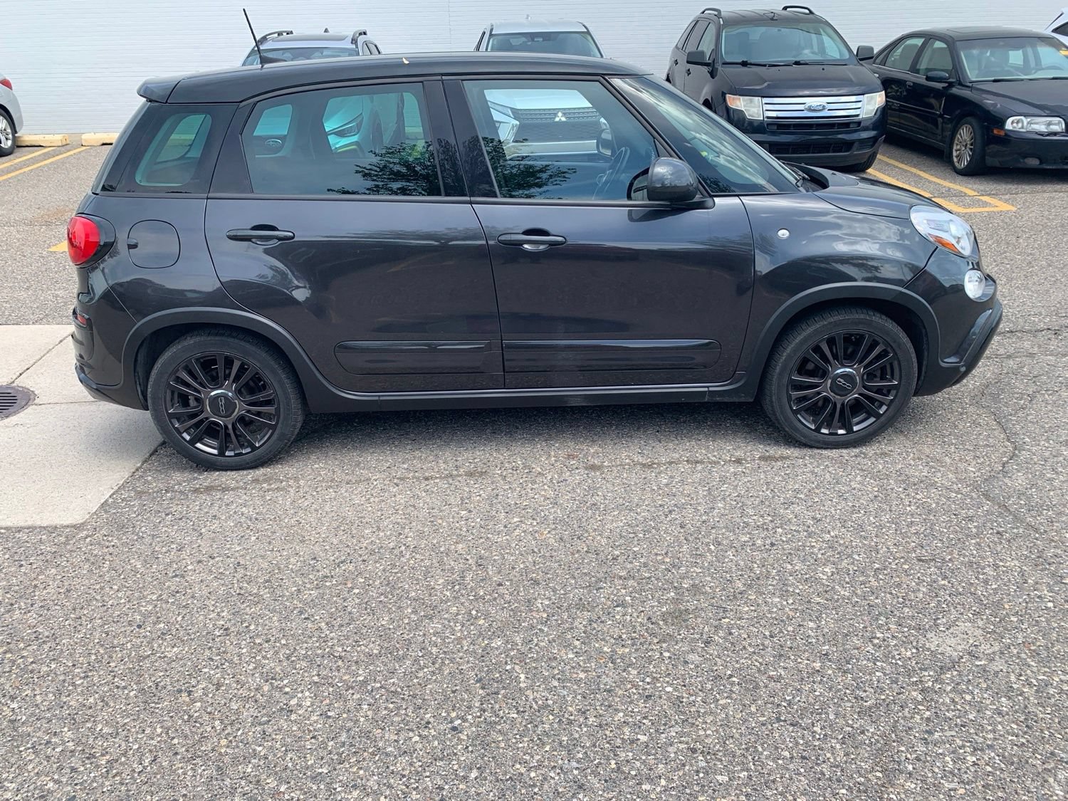 Used 2020 FIAT 500L Trekking FWD image 4