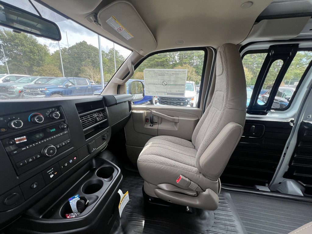 New 2025 Chevrolet Express 2500 Work Van w/ Driver Convenience Package image 13