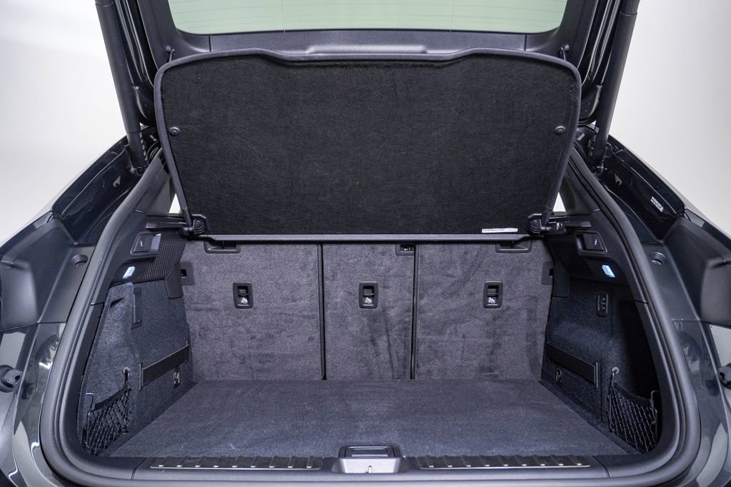 Certified 2025 Porsche Macan 4S Electric image 28