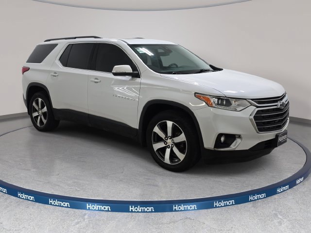 Used 2021 Chevrolet Traverse LT w/ LT Premium Package AWD/4WD image 4